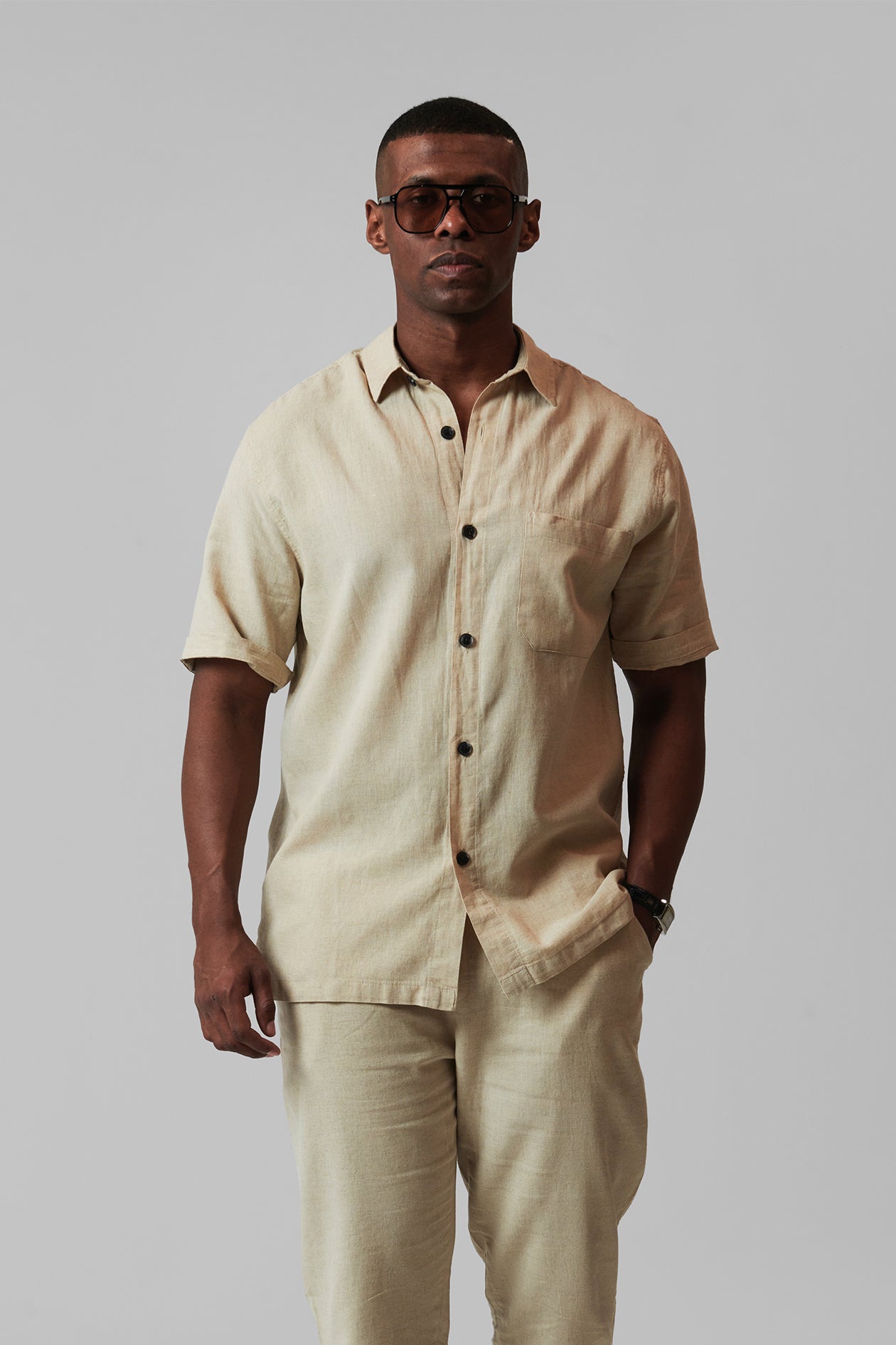 LINEN REGULAR SHIRT SHORT SLEEVES