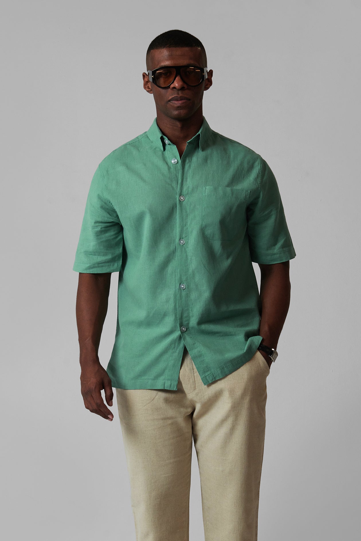 LINEN REGULAR SHIRT SHORT SLEEVES