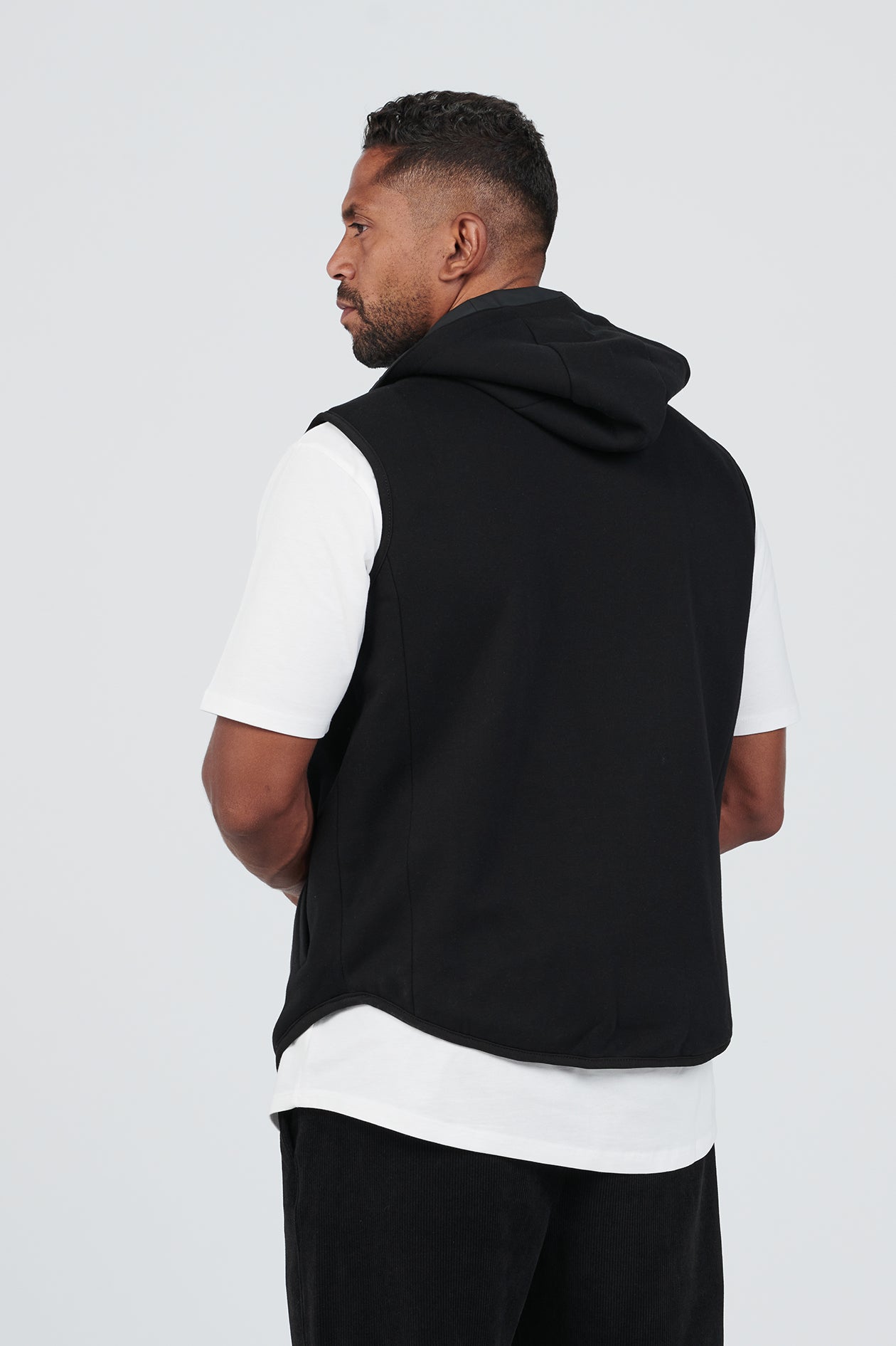 HOODED VEST