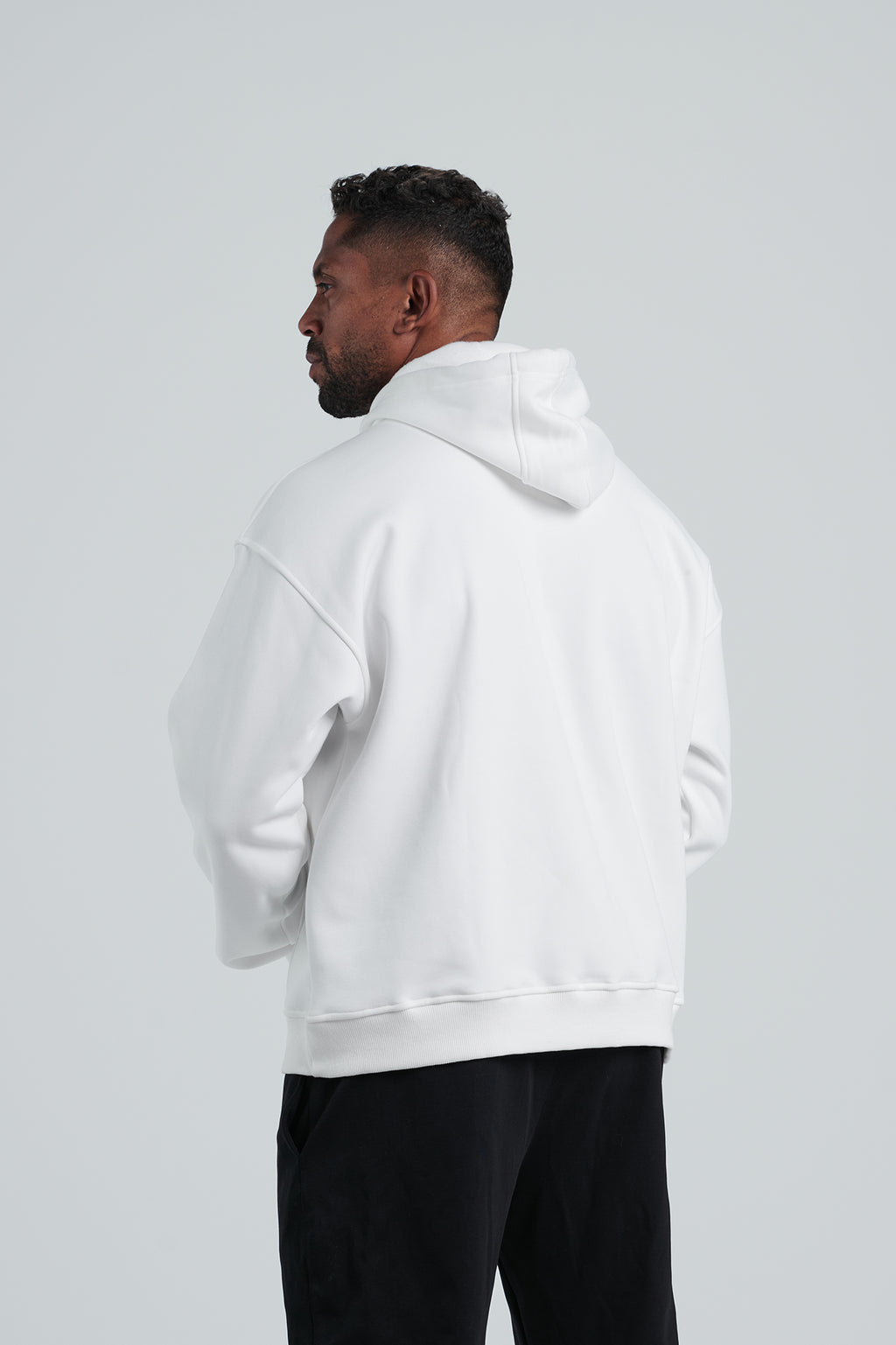 BASIC HOODIE