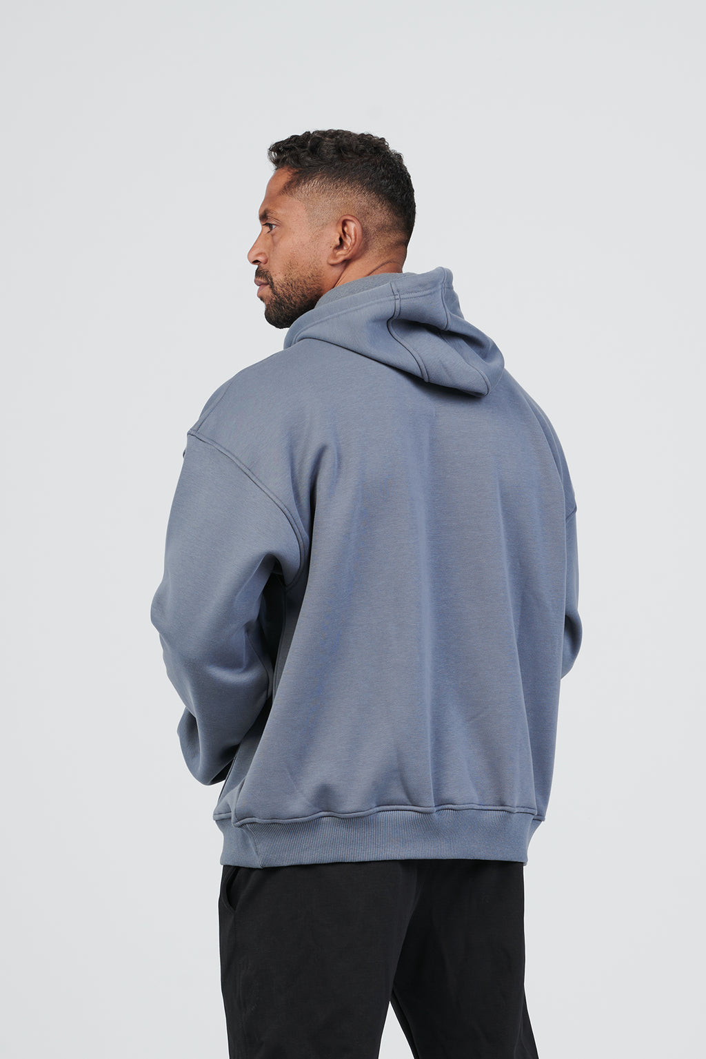 BASIC HOODIE