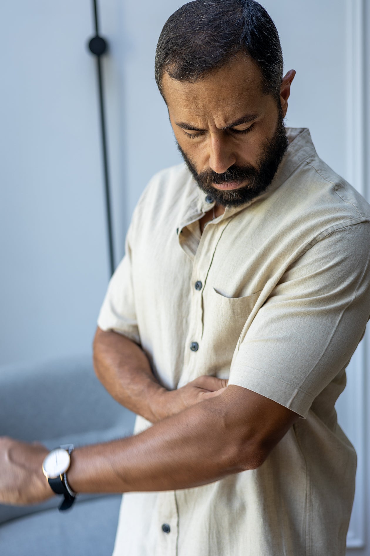 LINEN STAND-COLLAR SHIRT SHORT SLEEVES