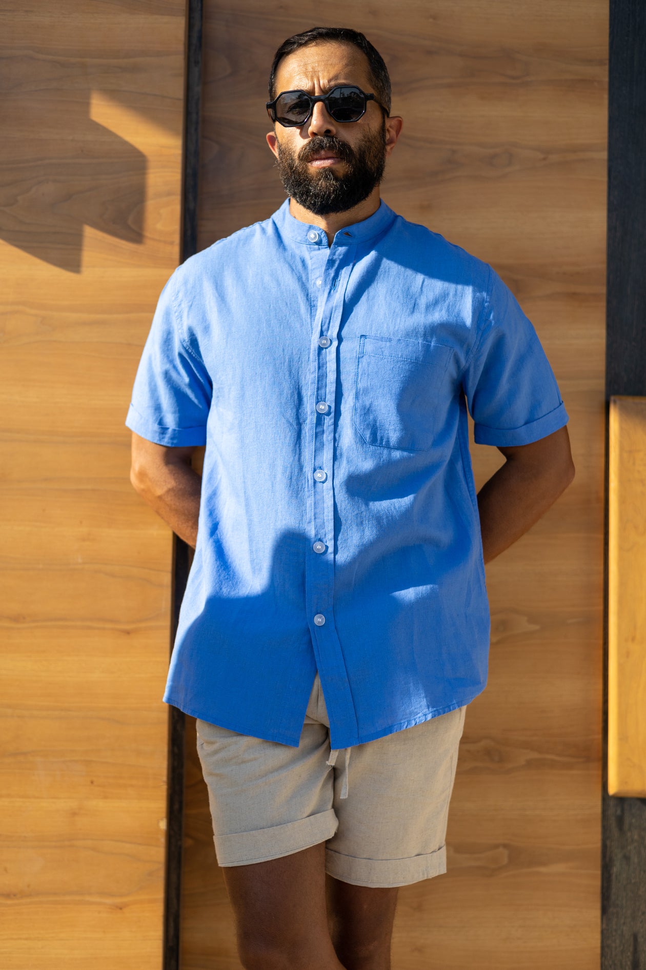 LINEN STAND-COLLAR SHIRT SHORT SLEEVES