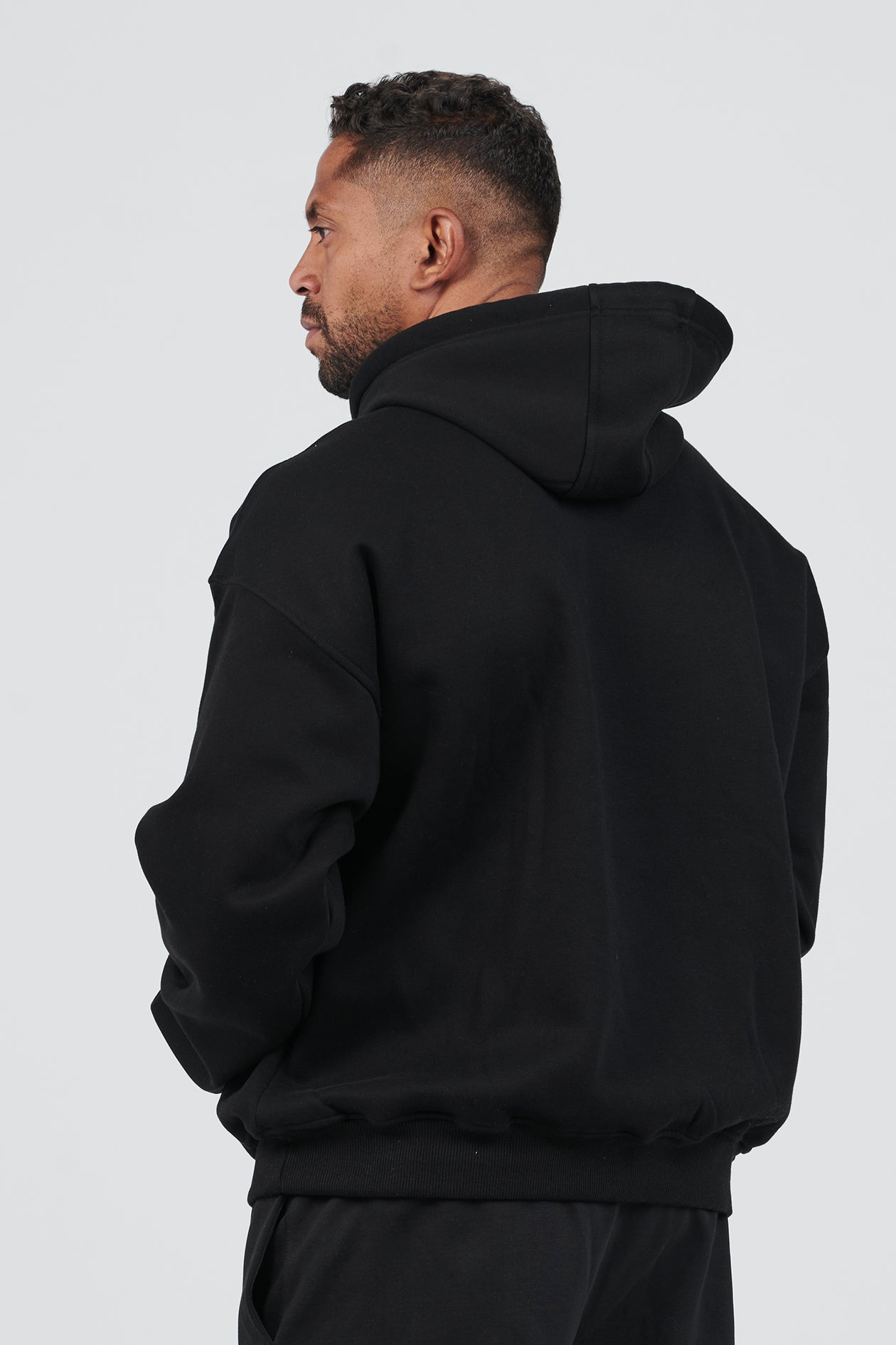 OVERSIZED HOODIE