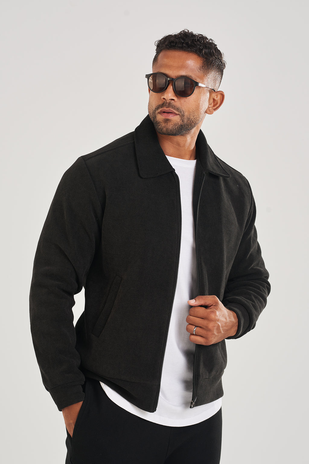 HE SIGNATURE JACKET