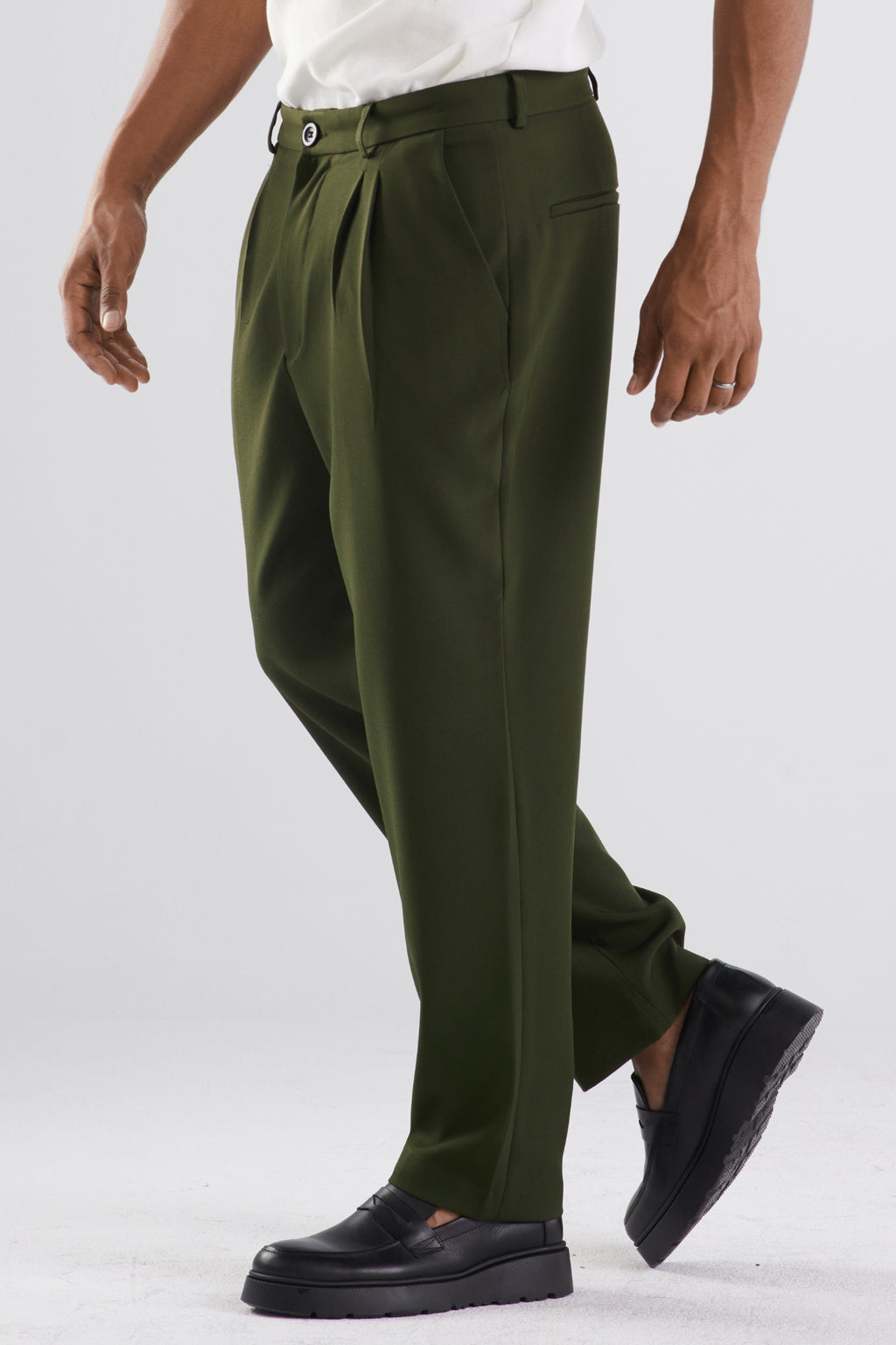 STRAIGHT PANTS