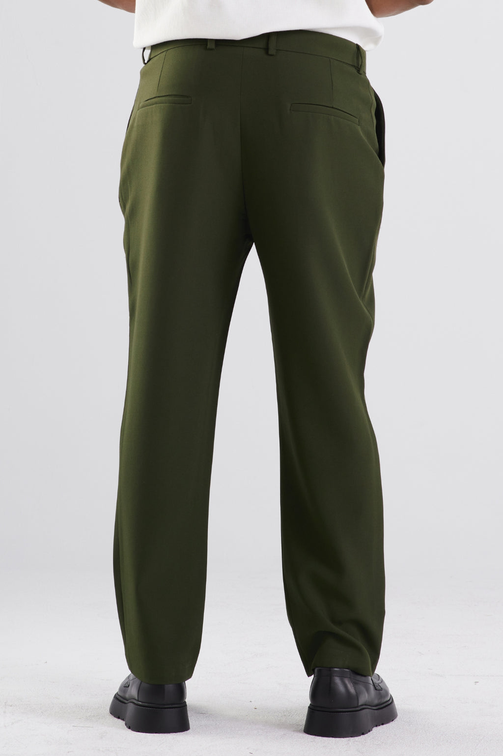 STRAIGHT PANTS