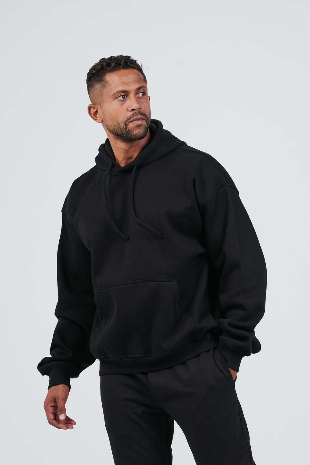 BASIC HOODIE