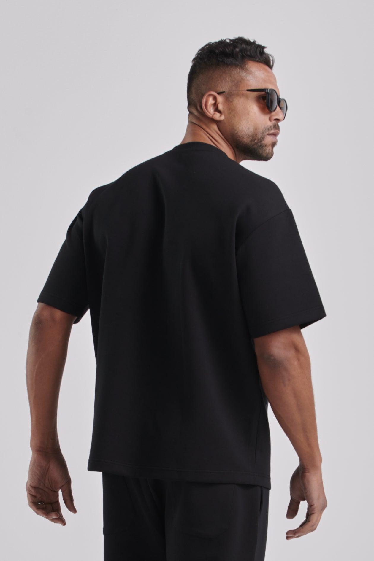 RELAXED POCKET TEE