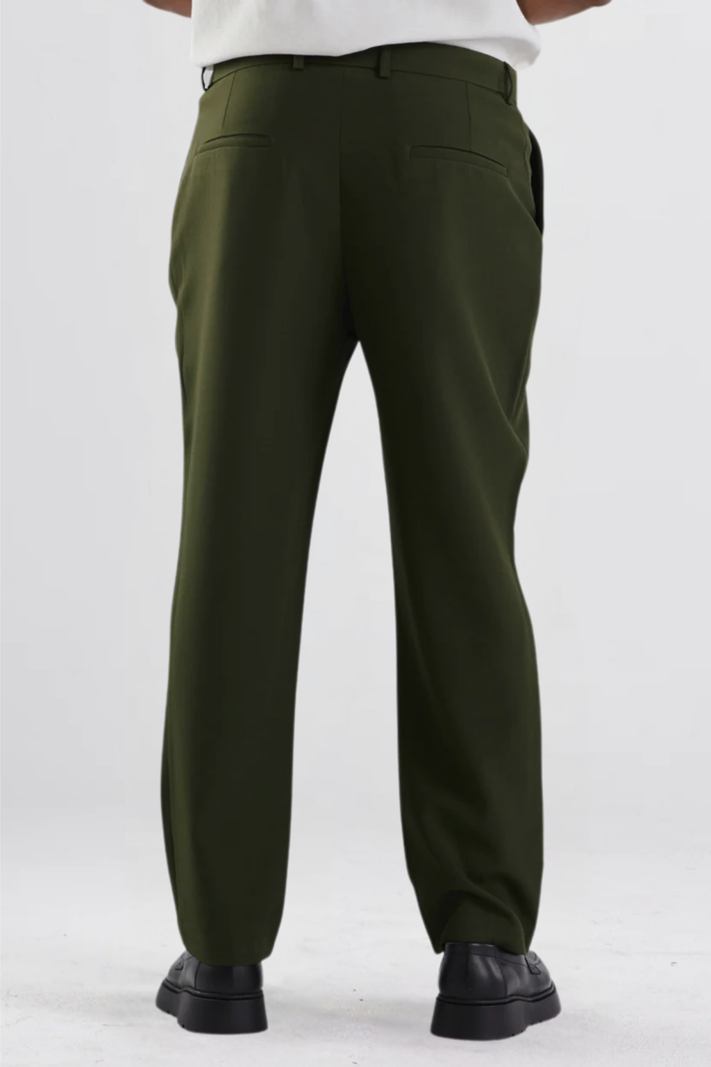 STRAIGHT PANTS