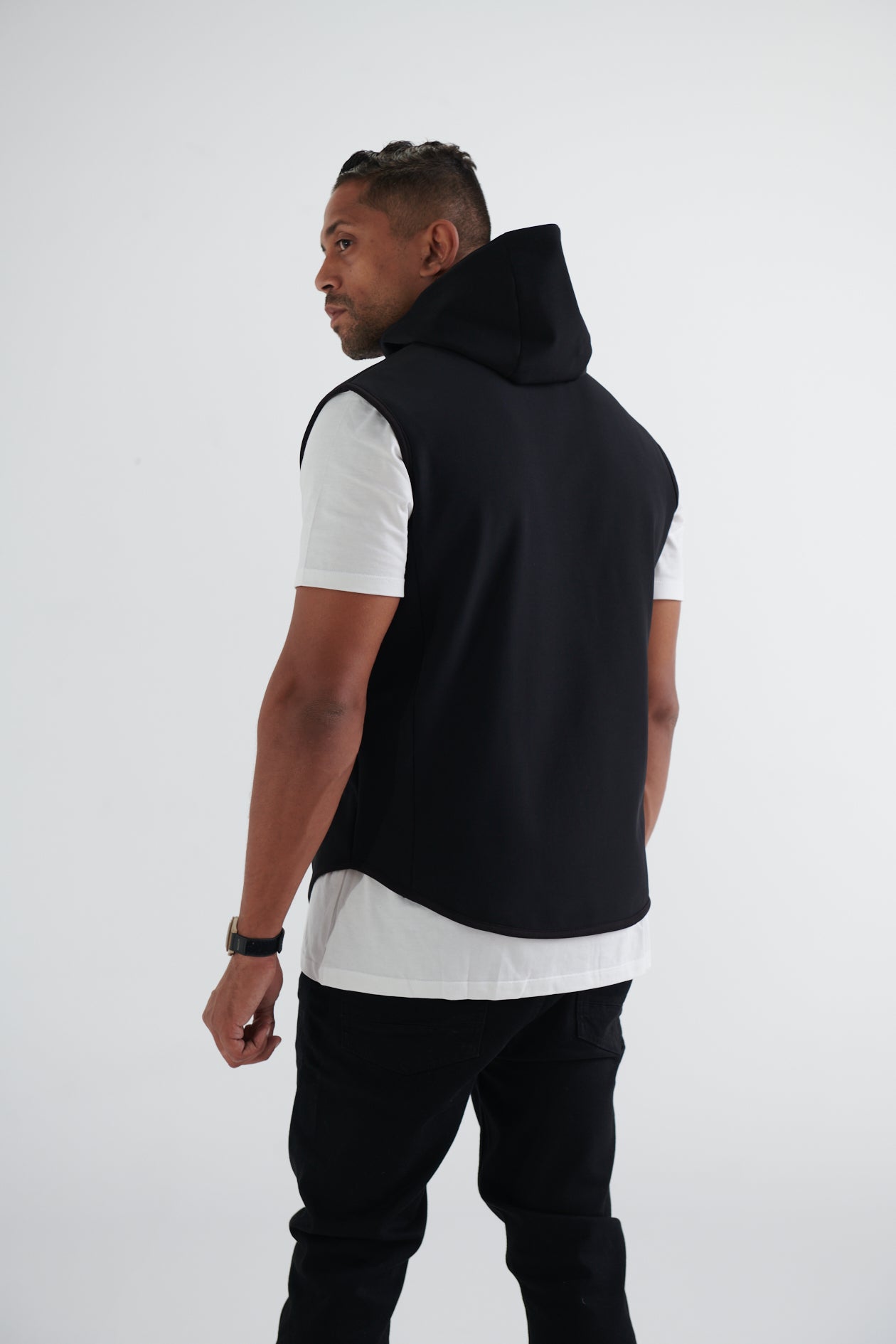 HOODED VEST